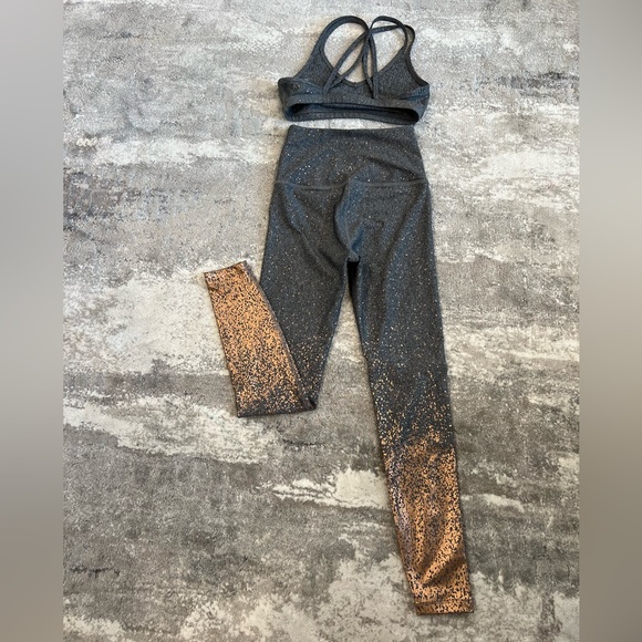 Beyond Yoga Alloy Ombre Speckled Leggings & Sports Bra Set Size S - Picture 3 of 5